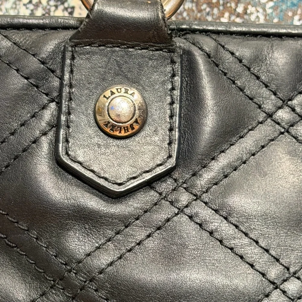 Laura Ashley y2k Vintage Quilted Tote with Silver tone‎ chain/leather strap